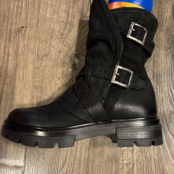 Miz Mooz Leather Double Buckle Ankle Boots Biggs Black Women’s Sz EU 39 US 8.5 - Picture 11 of 11